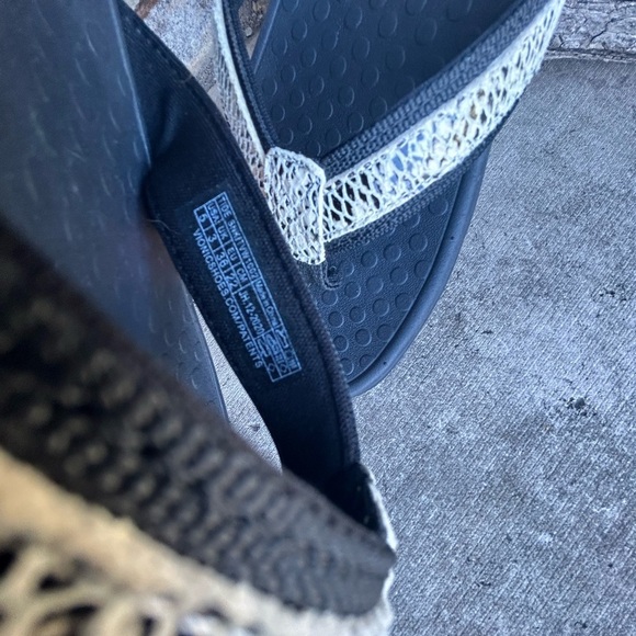 Vionic black snake tide toe post orthotic thong sandals Sz-5.  M - Picture 6 of 8